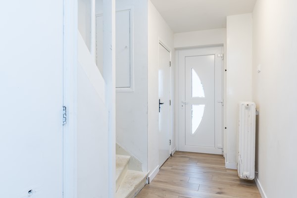 Foto - Te koop: Instapklaar gemoderniseerde geschakelde 2 onder 1 kap woning met voldoende woonoppervlakte, garage, berging en tuin in Simpelveld (Huls)